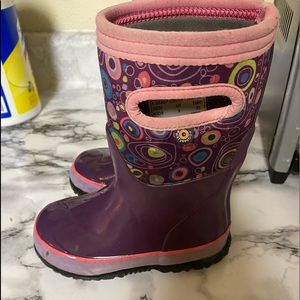 Bogs size 9 Toddler